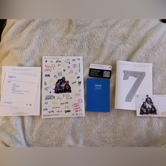 BTS Map of the Soul Version 3 - Picture 3 of 4